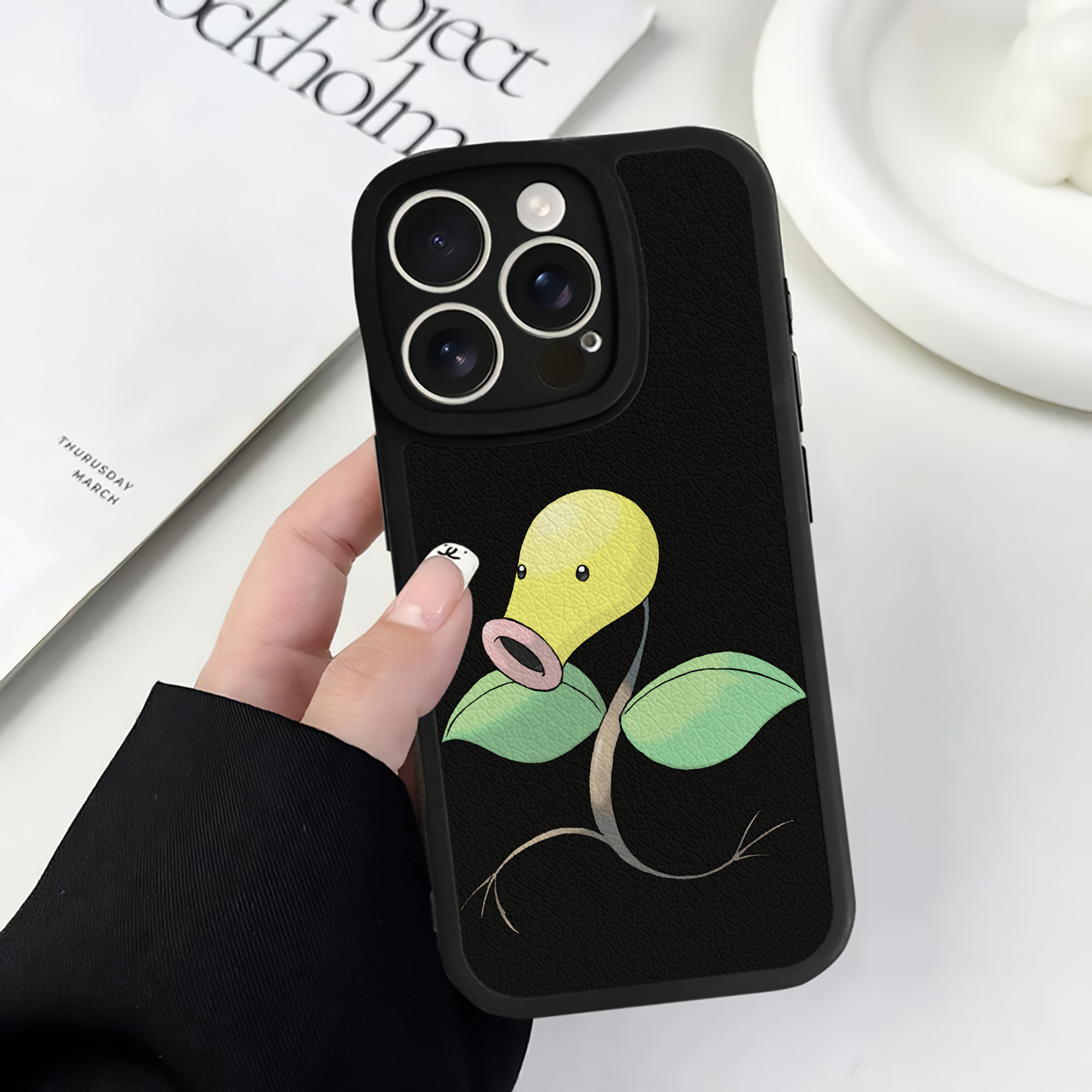 （画像用） ポケットモンスター Pokémon 【iPhone 16シリーズ対応】シリコンスマホケース（レザー調） 材質：シリコン